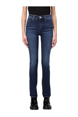 classic-slim-fit-denim-jeans