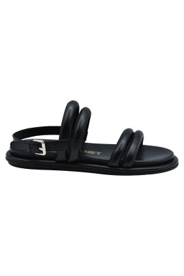 sneakers-noires-a-lacets-pour-femmes