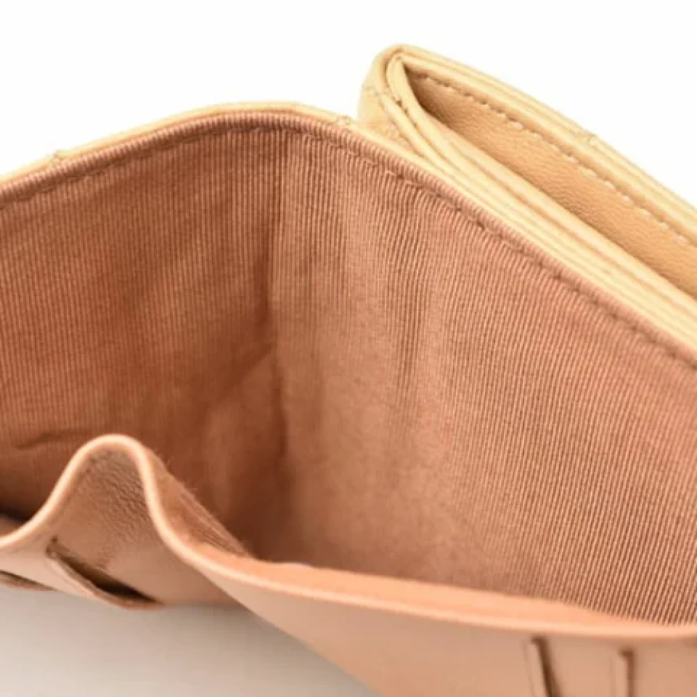 Chanel Vintage Pre-owned Leather wallets Beige Dames