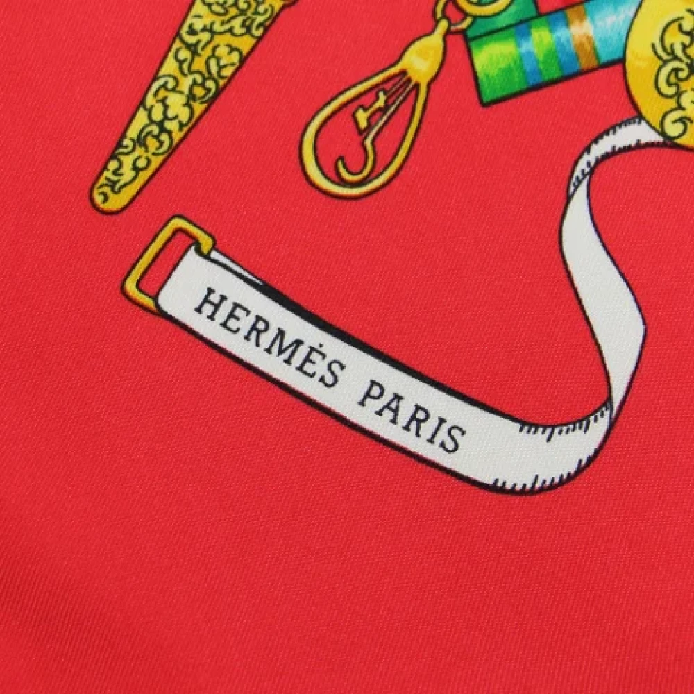 Hermès Vintage Pre-owned Silk scarves Red Dames