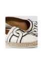 espadrilles-en-cuir-blanc-avec-chaine