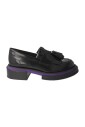 mocassin-en-cuir-noir-avec-franges-et-pompons