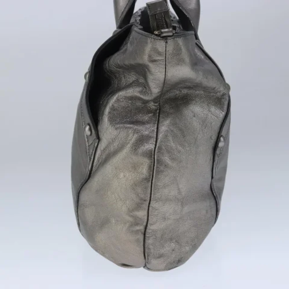 Salvatore Ferragamo Pre-owned Leather handbags Gray Dames