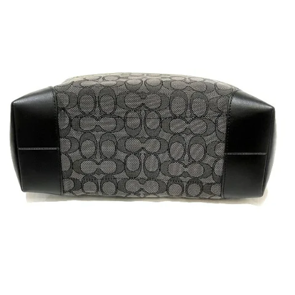 Coach Pre-owned Canvas handbags Gray Dames