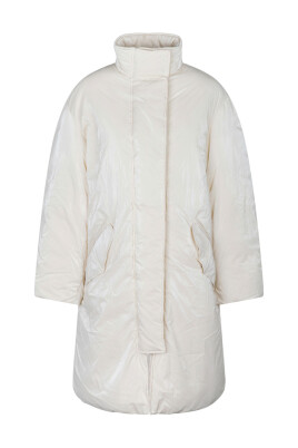 manteau-beige-a-col-roule-avec-poches