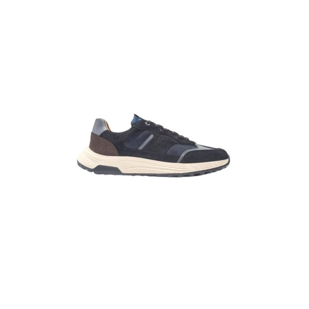 Ambitious Hall Casual Sneaker