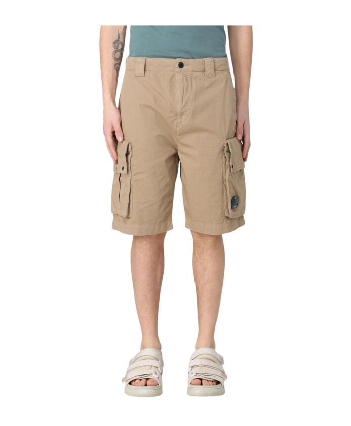 short-cargo-leger-a-coupe-decontractee