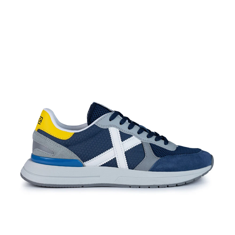 Shoes > Sneakers - - Munich - Modalova