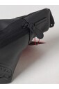sac-banane-a-carreaux-requin