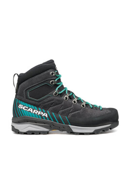 trekking-boots