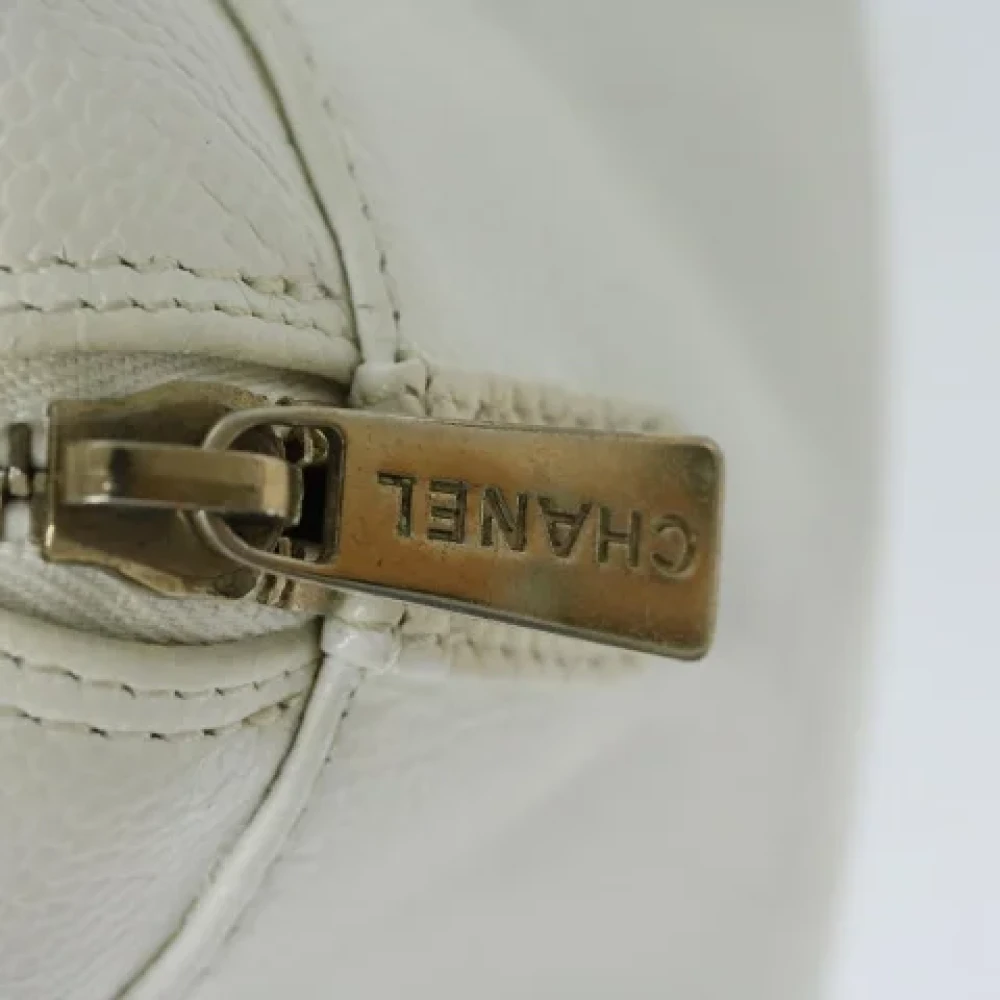Chanel Vintage Pre-owned Leather handbags White Dames