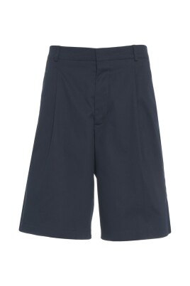 blue-bermuda-shorts-elegant-style