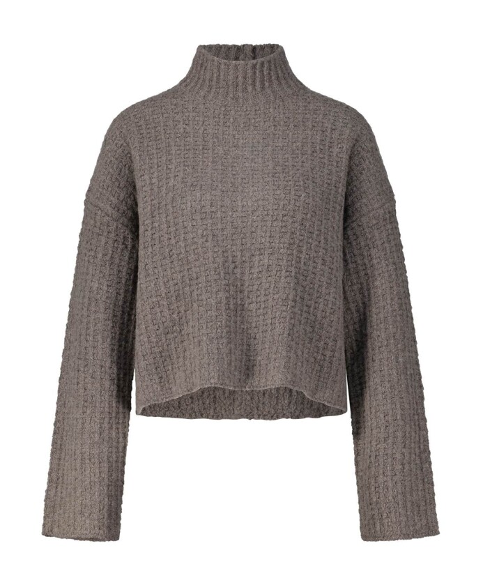 pull-kris-en-maille-douce-avec-col-roule