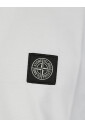 logo-tee-vetement-decontracte-classique
