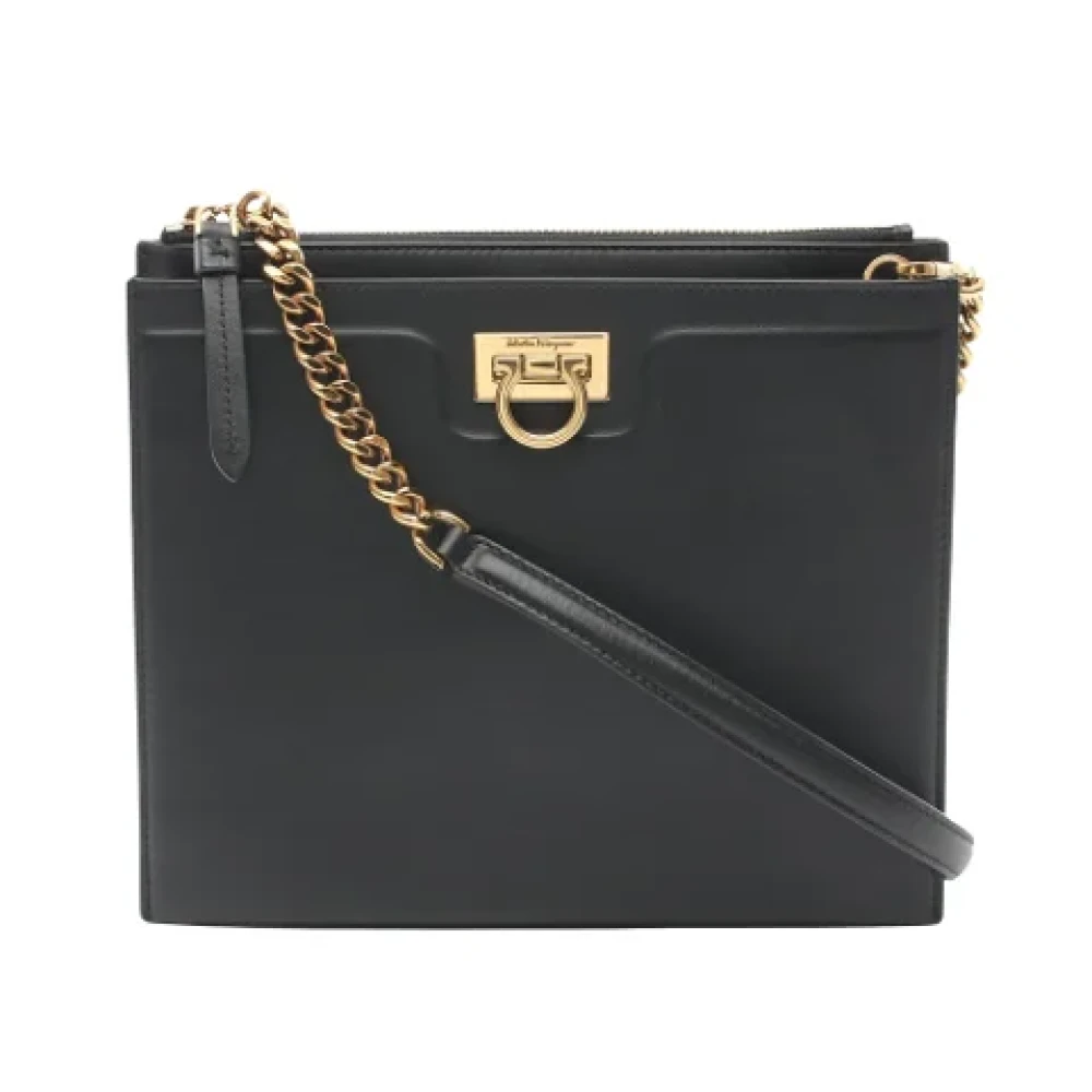 Salvatore Ferragamo Pre-owned Leather shoulder-bags Black Dames