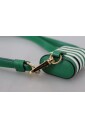 etui-airpods-en-cuir-vert-avec-bracelet-et-logo-en-metal-dore