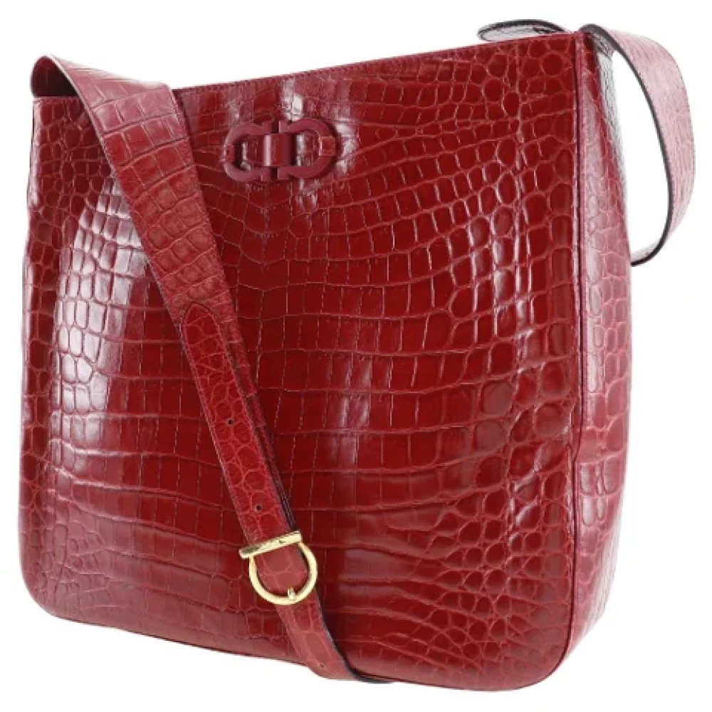 Salvatore Ferragamo Pre-owned Leather shoulder-bags Red Dames