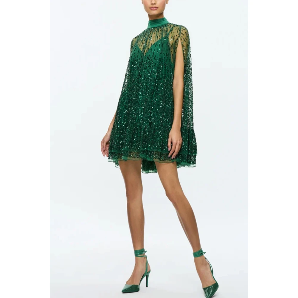 alice + olivia Groene Jurk met Cape Overlay Green Dames