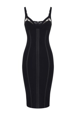 robe-en-crepe-leger-avec-tulle