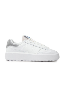 white-sneakers-for-men-and-women