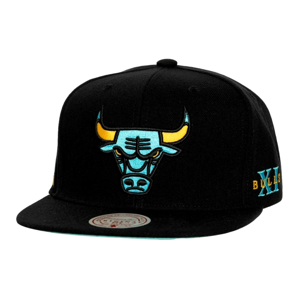 Mitchell & Ness Zwarte Bulls Core Snapback Hoed Black Heren