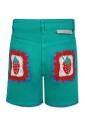 short-vert-decontracte-avec-broderie-fraise