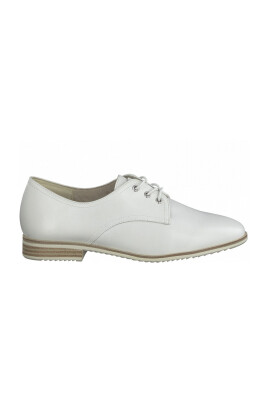 low-heel-lace-up-shoes
