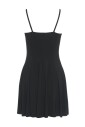 robe-mini-noire-avec-encolure-coeur