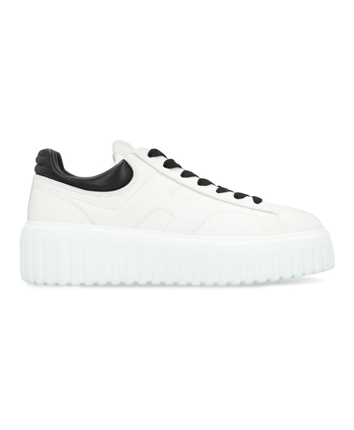 baskets-basses-a-rayures-avec-insert-en-cuir