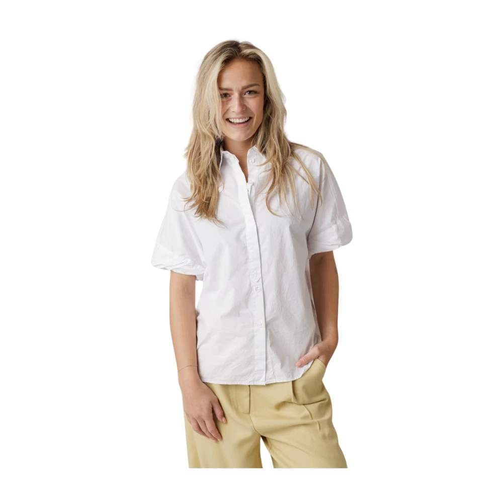 Knit-ted Witte Knoopblouse Korte Mouw White Dames