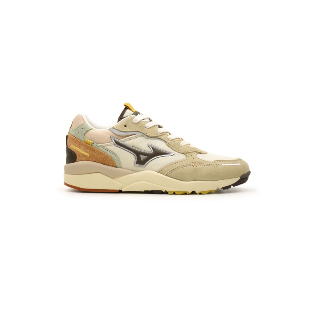 Mizuno Men's Beige Sneakers, 7 Uk, Sky Medal Beta Low Top Trainers