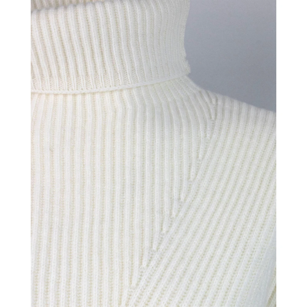 Max Mara Studio Hoge hals trui wit kasjmier wol White Dames