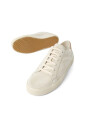sneaker-blanche-avec-semelle-en-caoutchouc