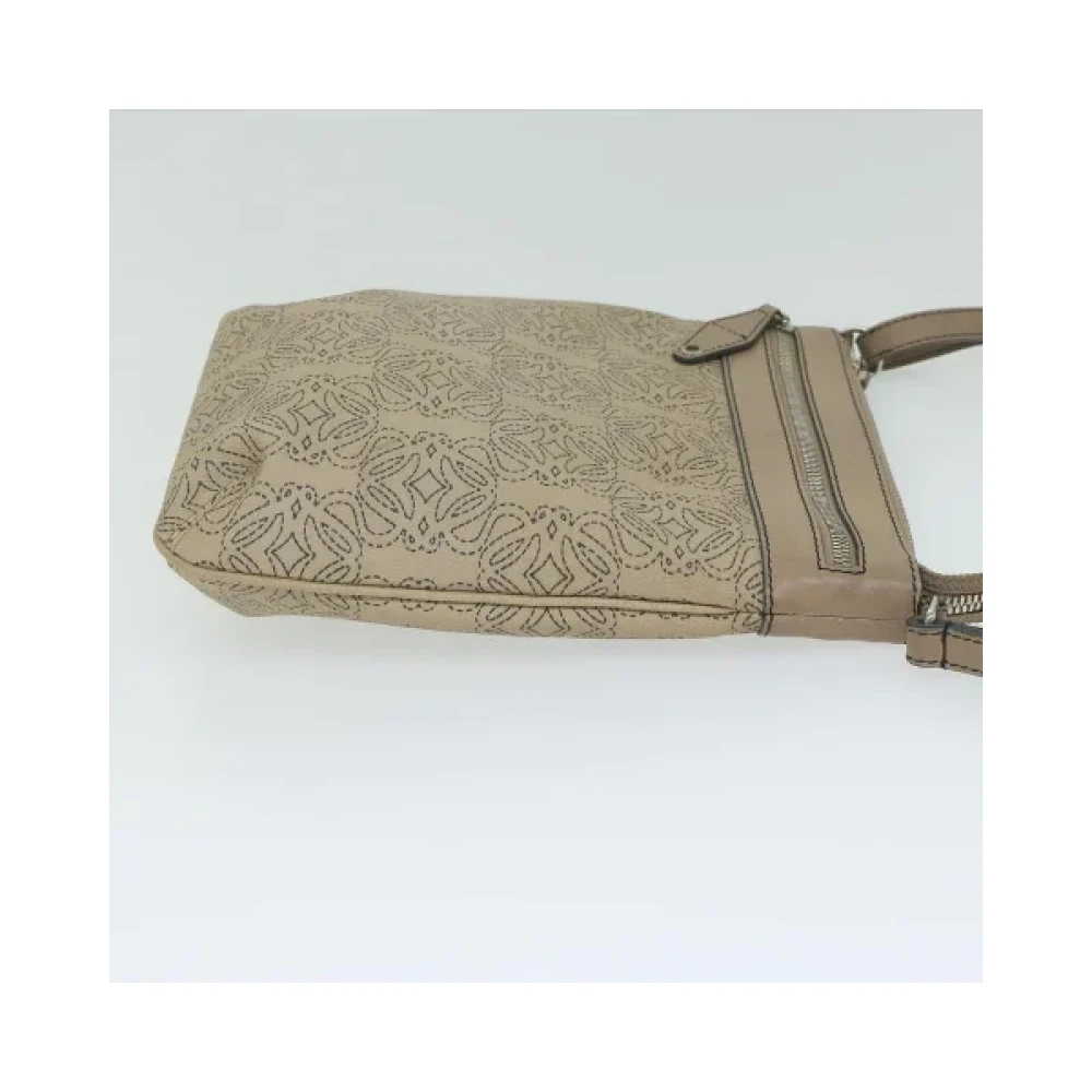 Loewe Pre-owned Leather shoulder-bags Beige Dames