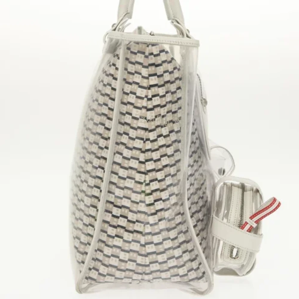 Bally Pre-owned Canvas handbags Gray Dames