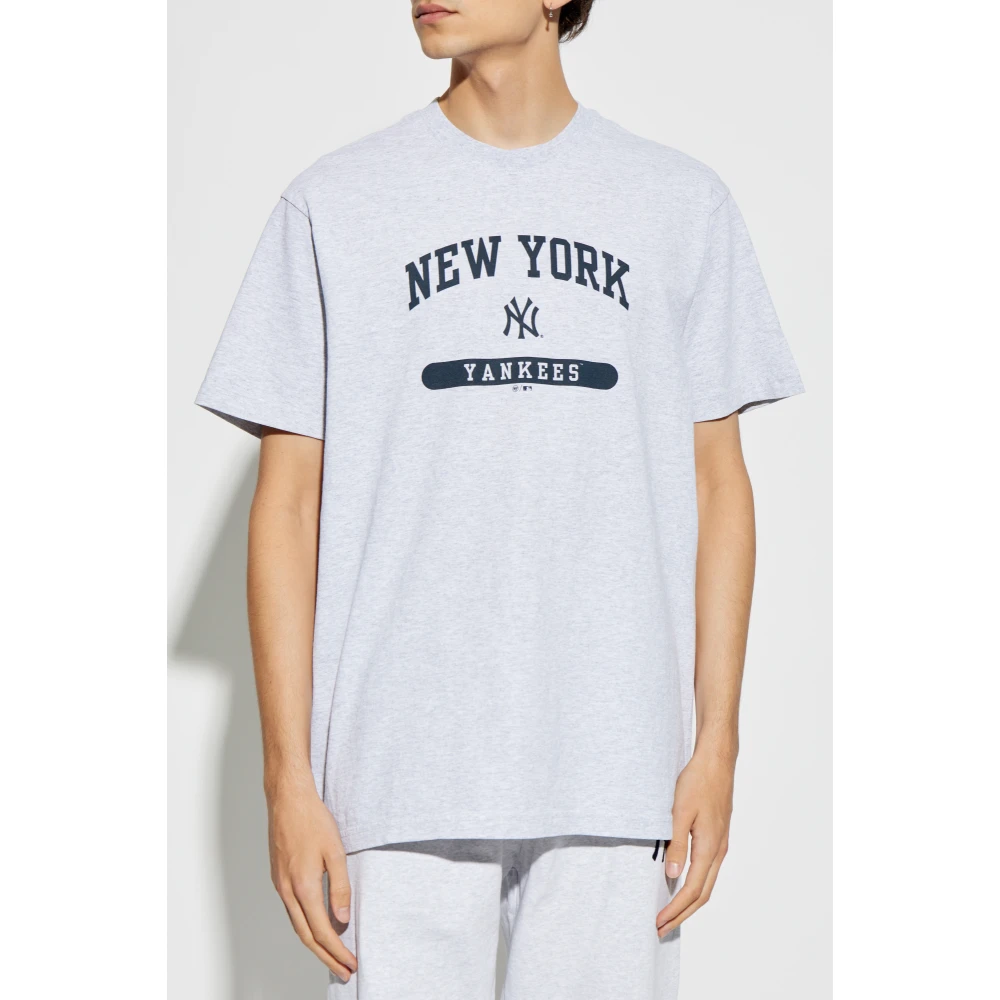 Sporty & Rich T-shirt uit de 47 & The New York Yankees collectie Gray Unisex