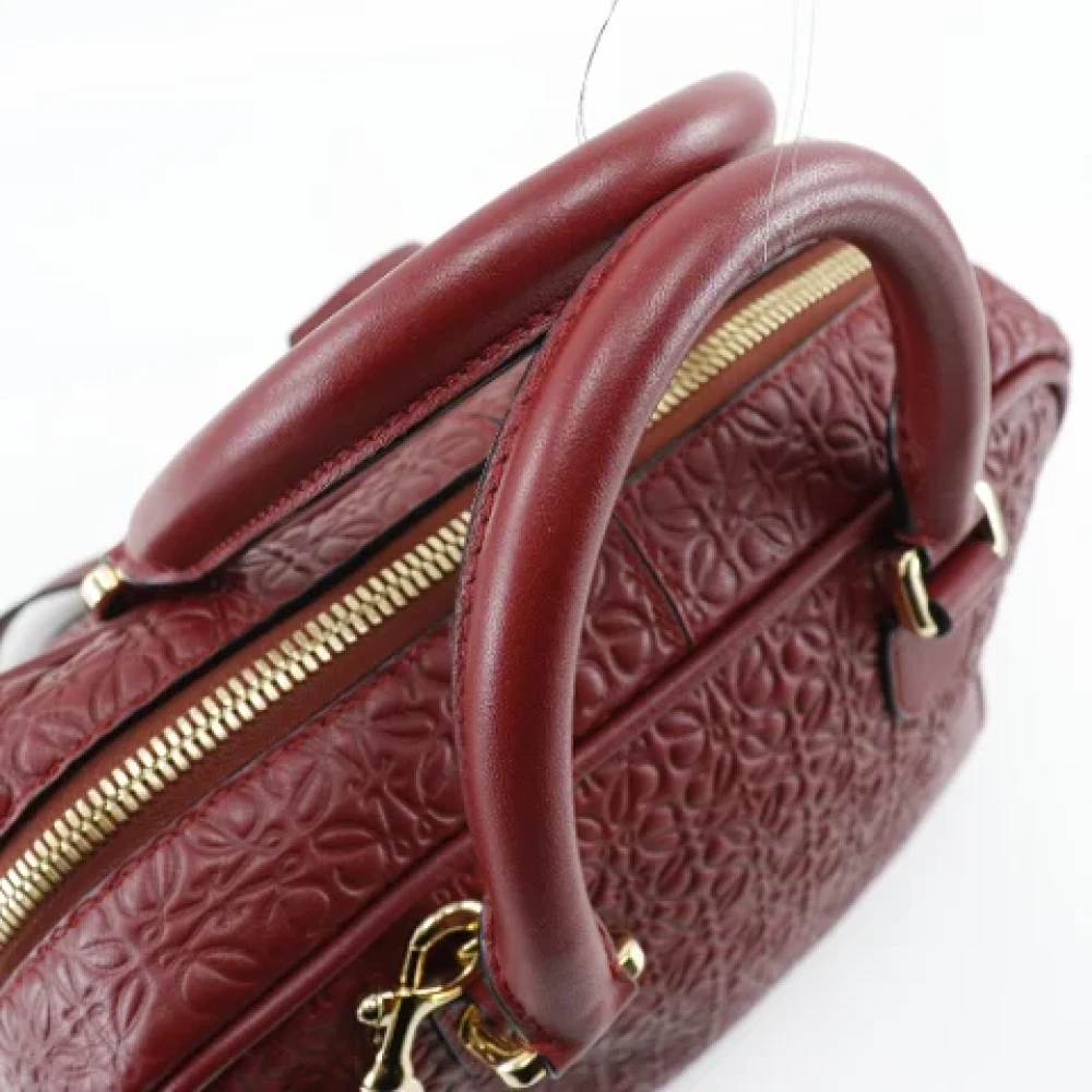 Loewe Pre-owned Leather handbags Red Dames