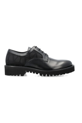 black-closed-derby-toile-loafers