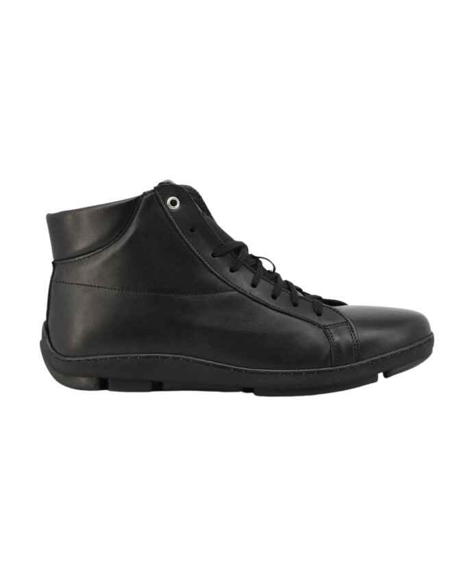 laced-shoes