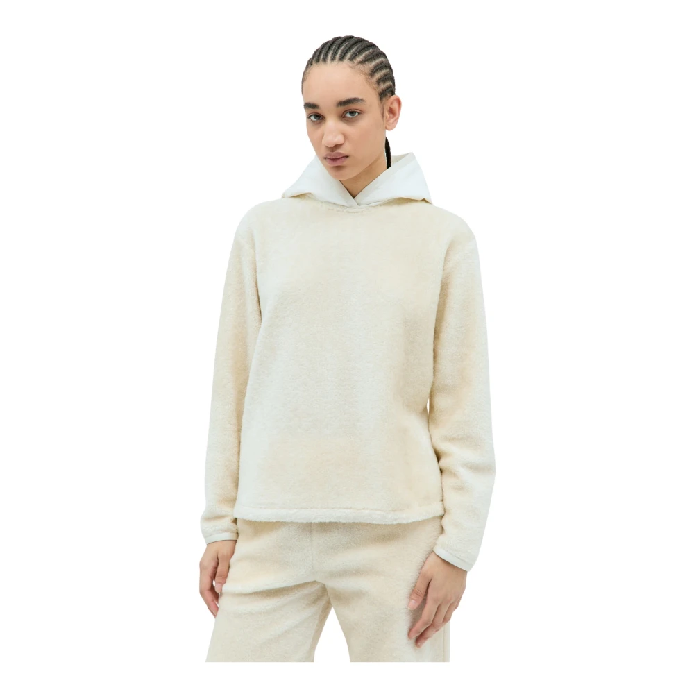 Moncler Teddy Hoodie met Logo Patch Beige Dames