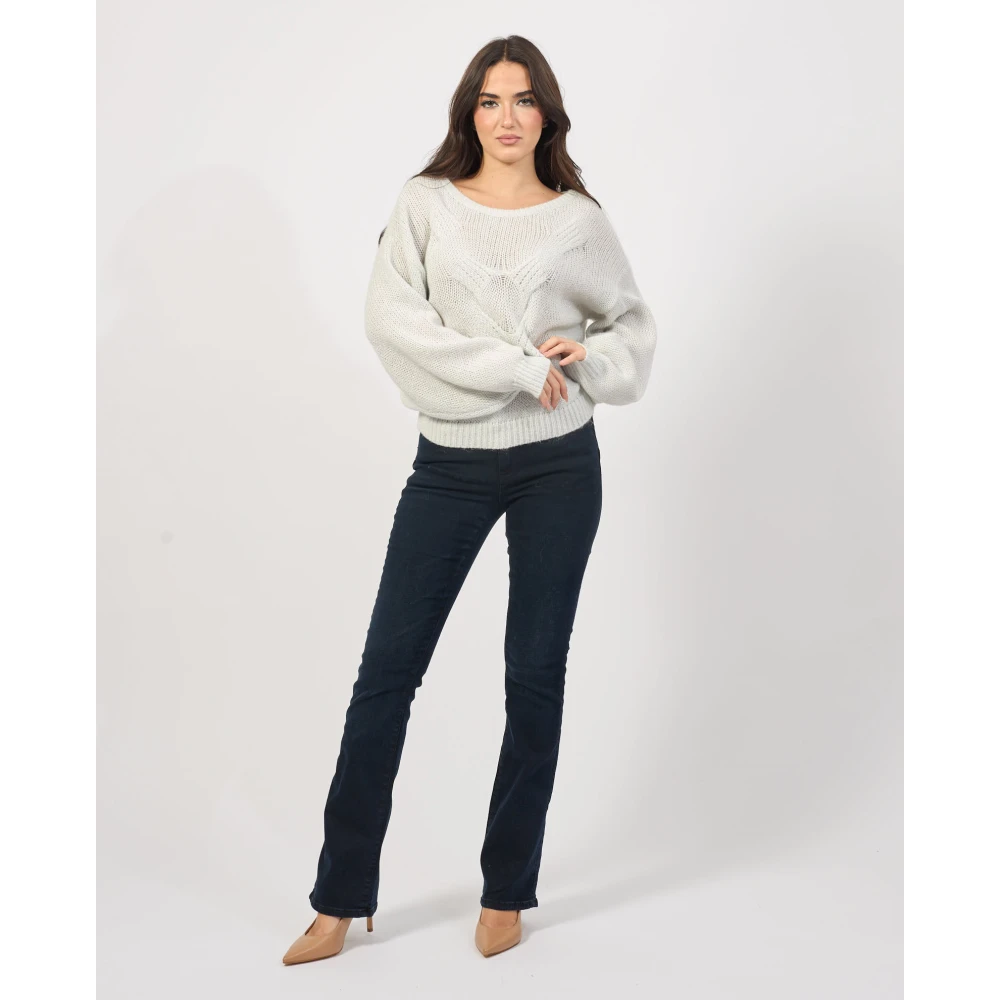 Hugo Boss Witte Sweater met Voor- en Achterhals Borduurwerk White Dames