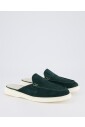 laura-mules-a-enfiler