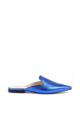 stylish-pointed-toe-mules