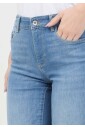 jean-cropped-bleu-clair-avec-ourlet-effiloche