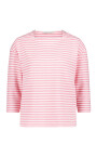 gestreept-shirt-met-boothals