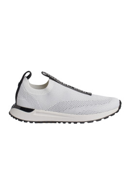 slip-on-sneakers-for-kvinnor
