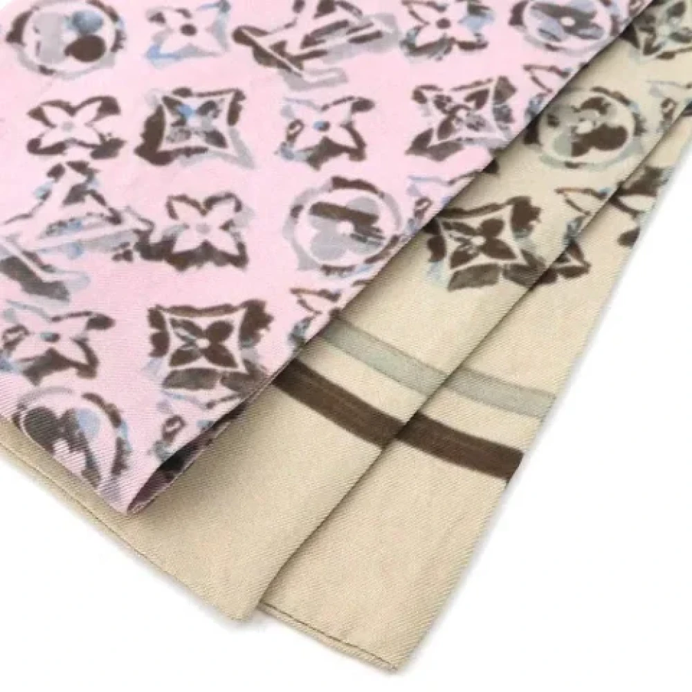 Louis Vuitton Vintage Pre-owned Silk scarves Pink Dames
