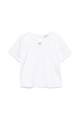 white-t-shirts-and-polos