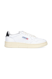 Medalist Low Sneakers