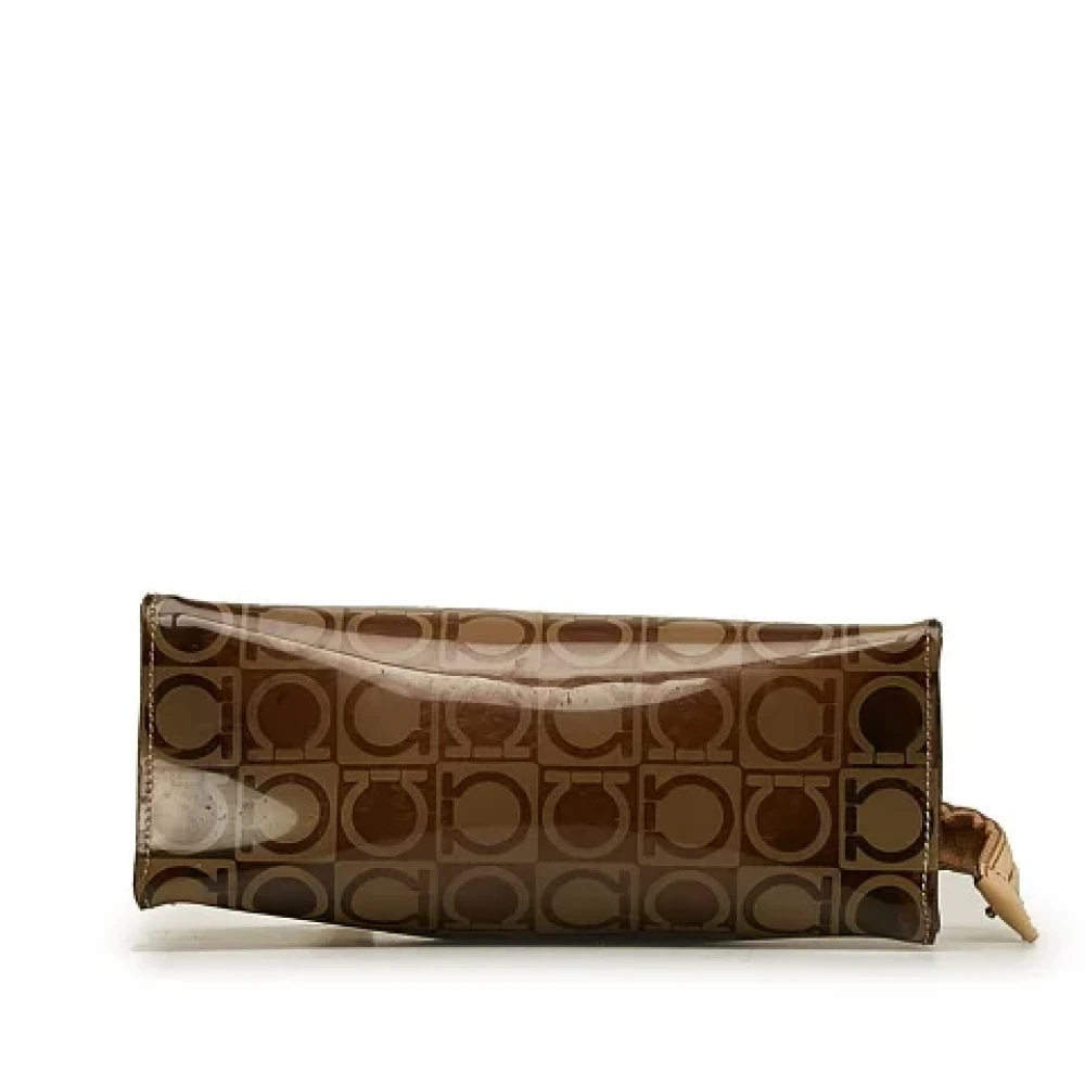 Salvatore Ferragamo Pre-owned Plastic clutches Brown Dames
